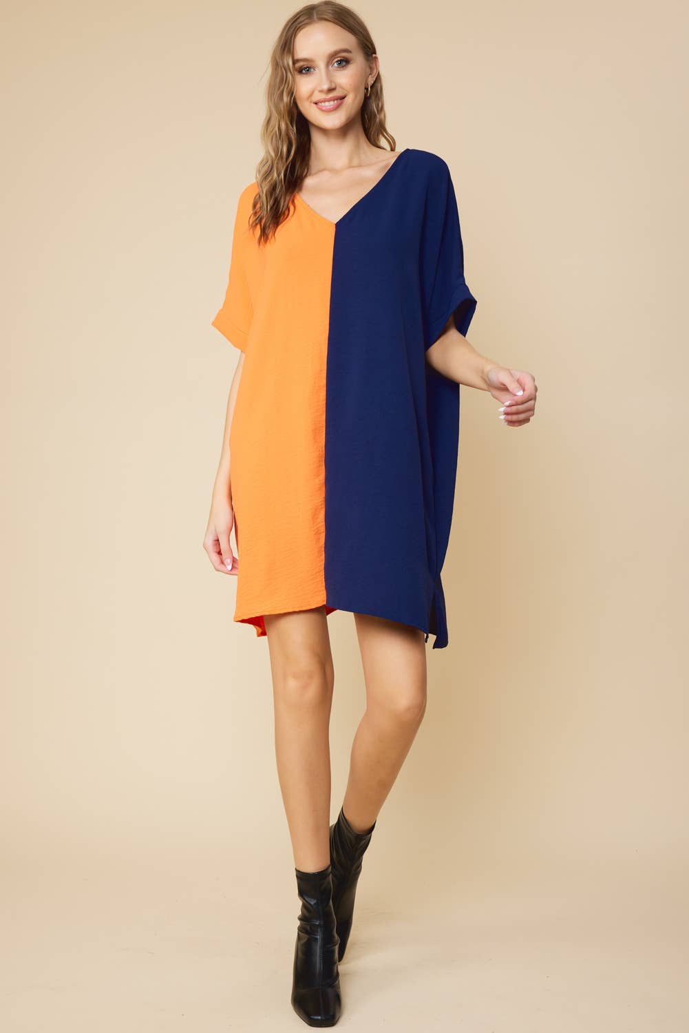 Peace Love Line - Vendita all'ingrosso Vestito - Donna - MINI ABITO CON SCOLLO A V COLOR BLOCK10