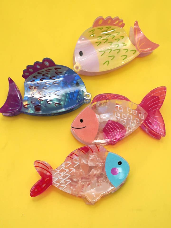 JUMBO VIBRANT OCEAN SEA FISH HAIR CLAW CLIPS | 40H987 for wholesale by JOSSLYN by wall to wall