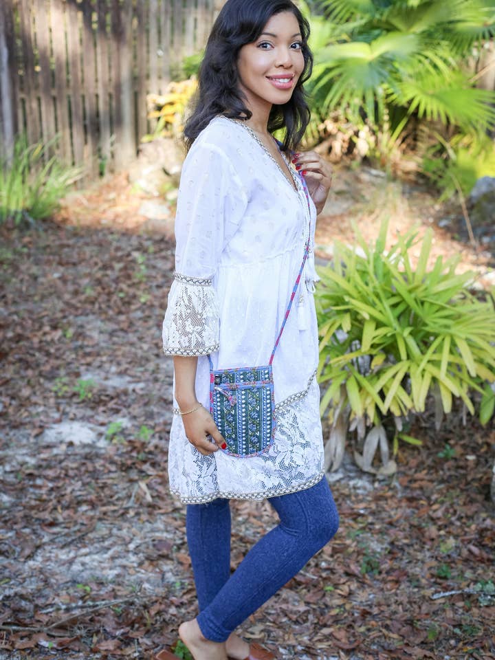 Sacred Threads – Cobertura de biquíni - Mulher por atacado – Cover Up Summer Fusion Branco2