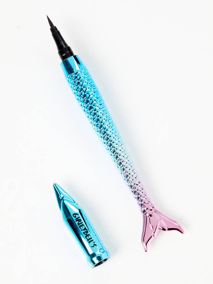 Penna eyeliner per tatuaggio Dolphin Wave di Girley Bell per la vendita all'ingrosso da parte di Girley Bell's Art Of Beauty