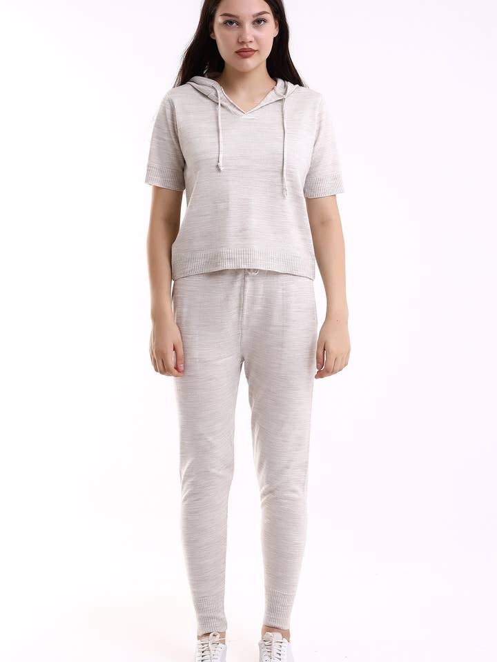 STRICKWAREN, ANZUG, HOSE, PULLOVER für den Großhandel von Cloth Cube