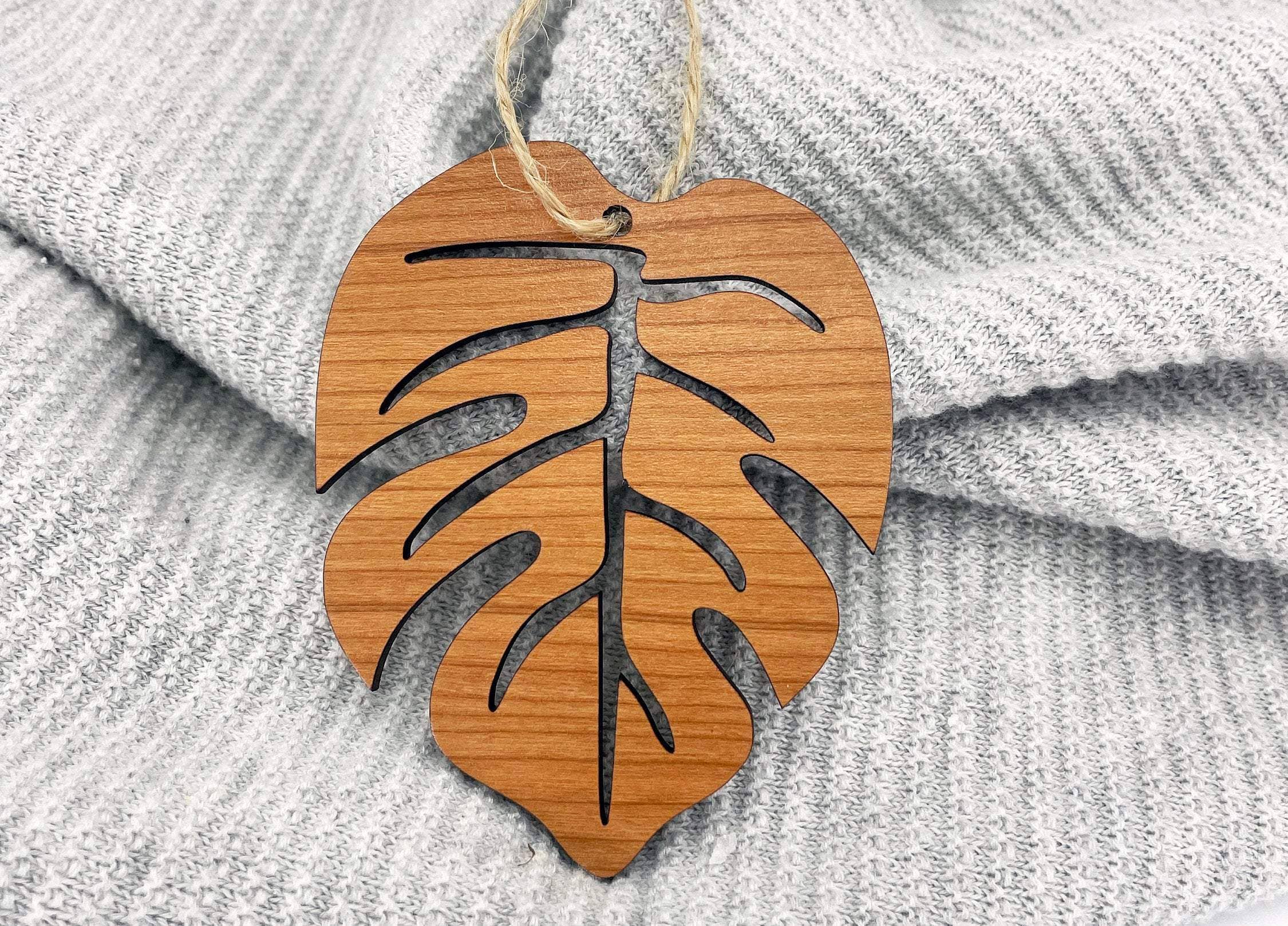 Engraved Chaos - Wholesale Ornament - Monstera Leaf Ornament - Plant Lover Ornament - Gardener Gif6