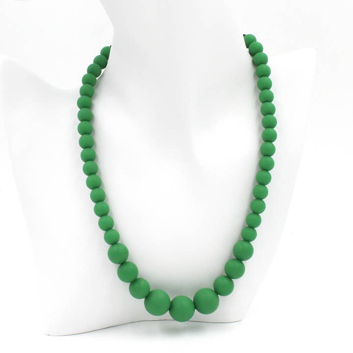 Weihnachten grüne Silikonkautschuk Perlen Halskette für den Großhandel von 40Nine