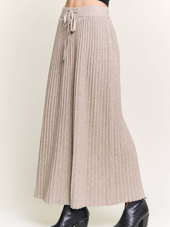 ADORA LA - Wholesale Skirt - Women's - CES4155 -RIBBED KNIT PLEATED MIDI SKIRT11