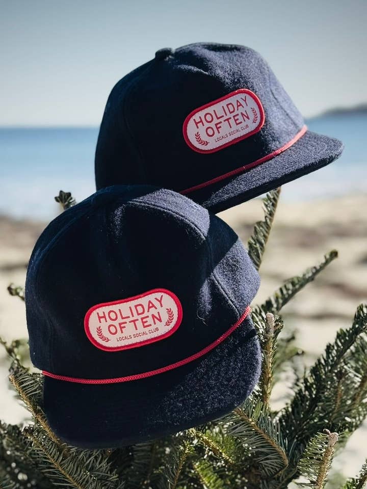 Limited Edition 'Holiday Often' Wol Snapback voor wholesale door Locals Social Club