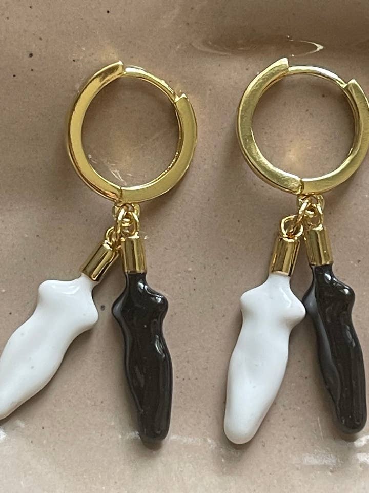 BODY DOUBLE EN NOIR ET BLANC pour la vente par Empower By O