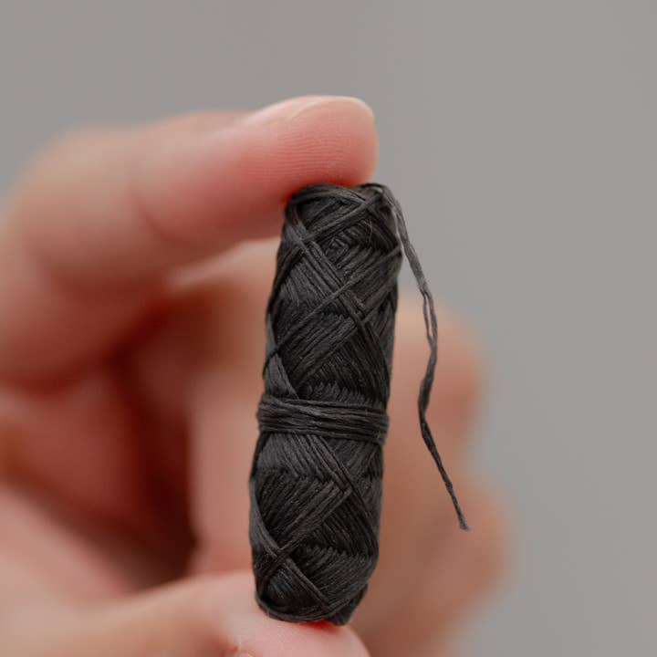 No Tox Life - Wholesale Floss - Charcoal Floss Refills (2 pack) - No Tox Life®3