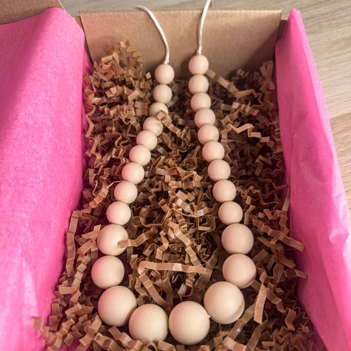 ElΓ©na - Nursing Necklace and Babywearing Necklace πΈ for wholesale by Bienfaits pour Maman