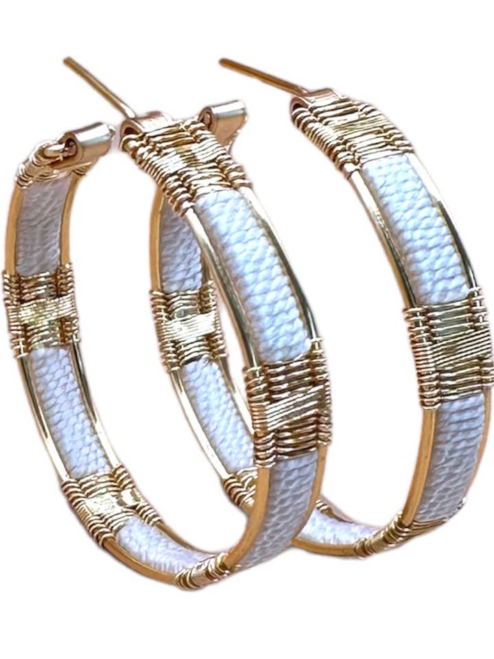 Brincos de Argola Quotidiana de Fio e Cordão (Branco) por atacado de Mayana Designs Co