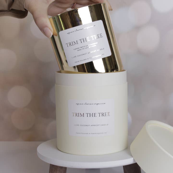 Trim The Tree Candle, Christmas Candle for wholesale by Aguas Claras Organics