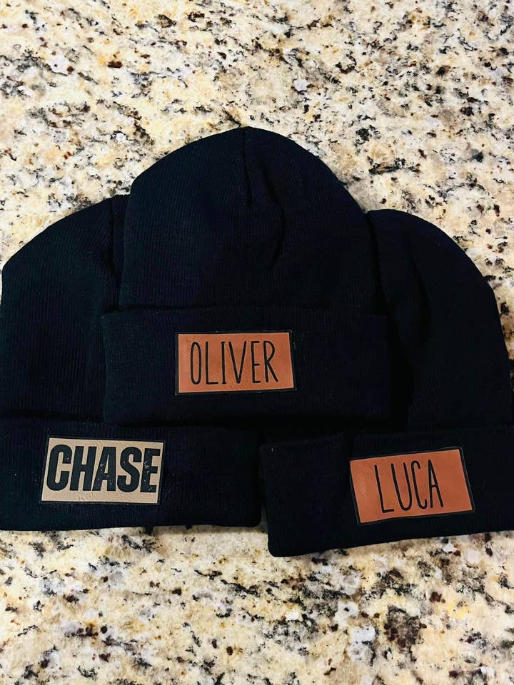 Anpassad mössa i konstläder för wholesale av Beer Budget Designs