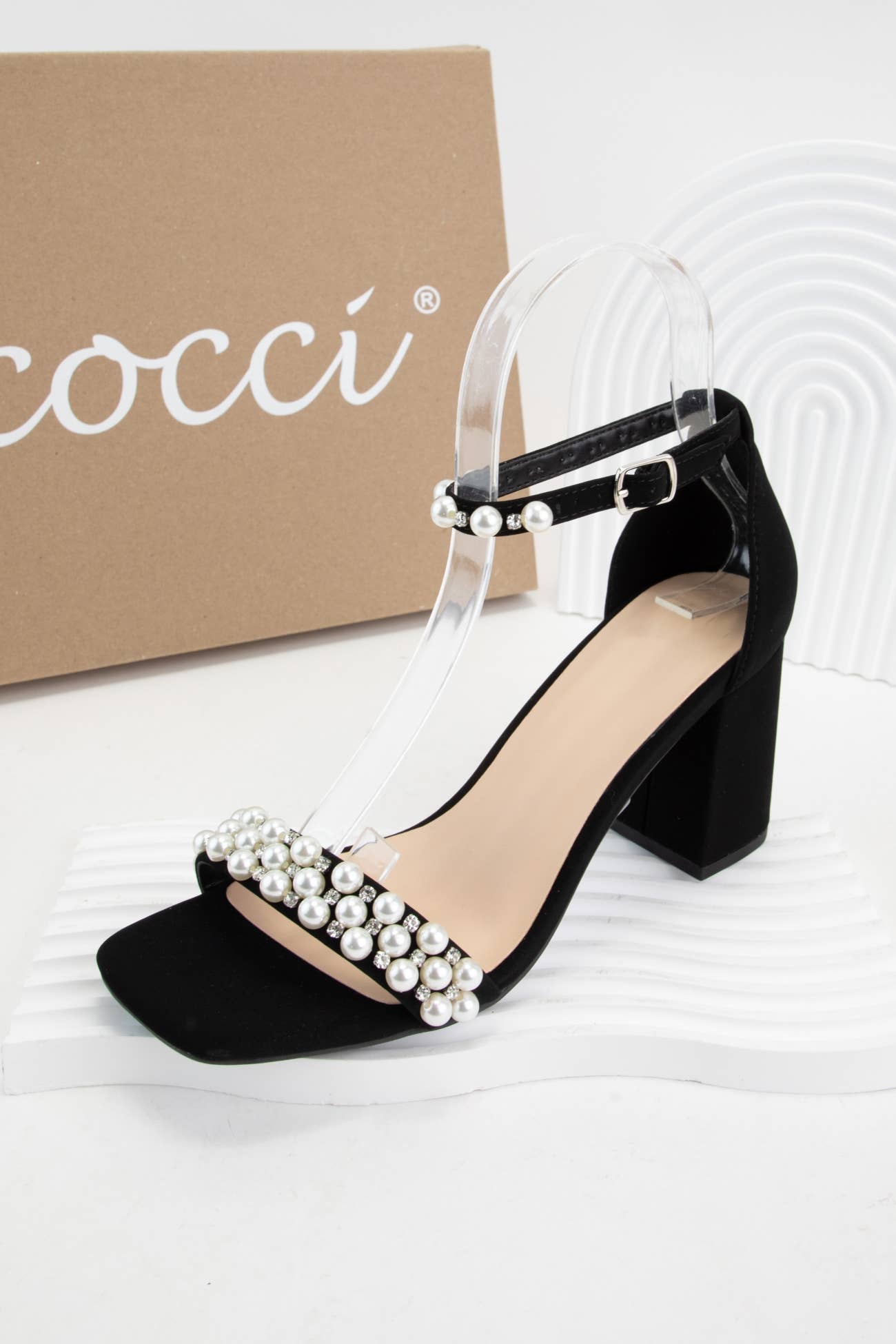 CCOCCI – Großhandel High Heels – Damen – KOYA PERLENRIEMEN, QUADRATISCHE ZEHENPARTIE, KNÖCHELRIEMEN1