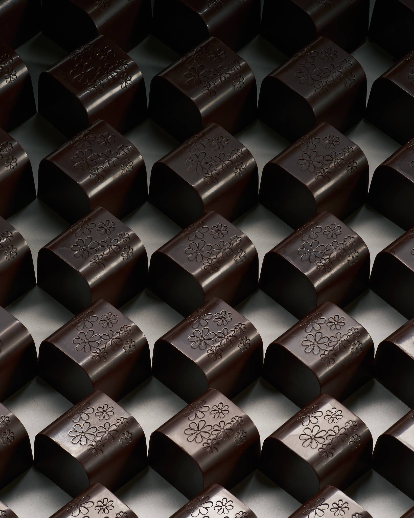 NOON WORLD - Wholesale Chocolate - NOON Chocolate Delights • In The Zone4