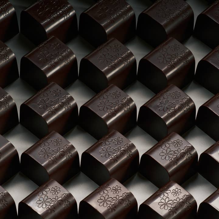 NOON WORLD - Wholesale Chocolate - NOON Chocolate Delights • In The Zone4
