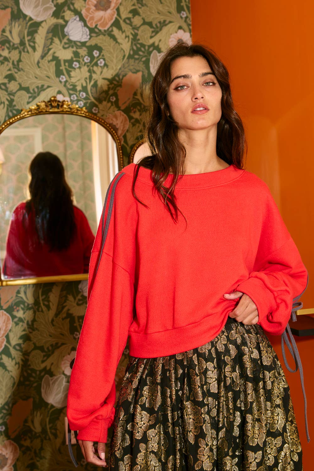 BUCKETLIST INC - Wholesale Sweatshirt - Women's - T2522 Contrast Tie Sleeves Detail Terry Sweatshirt12