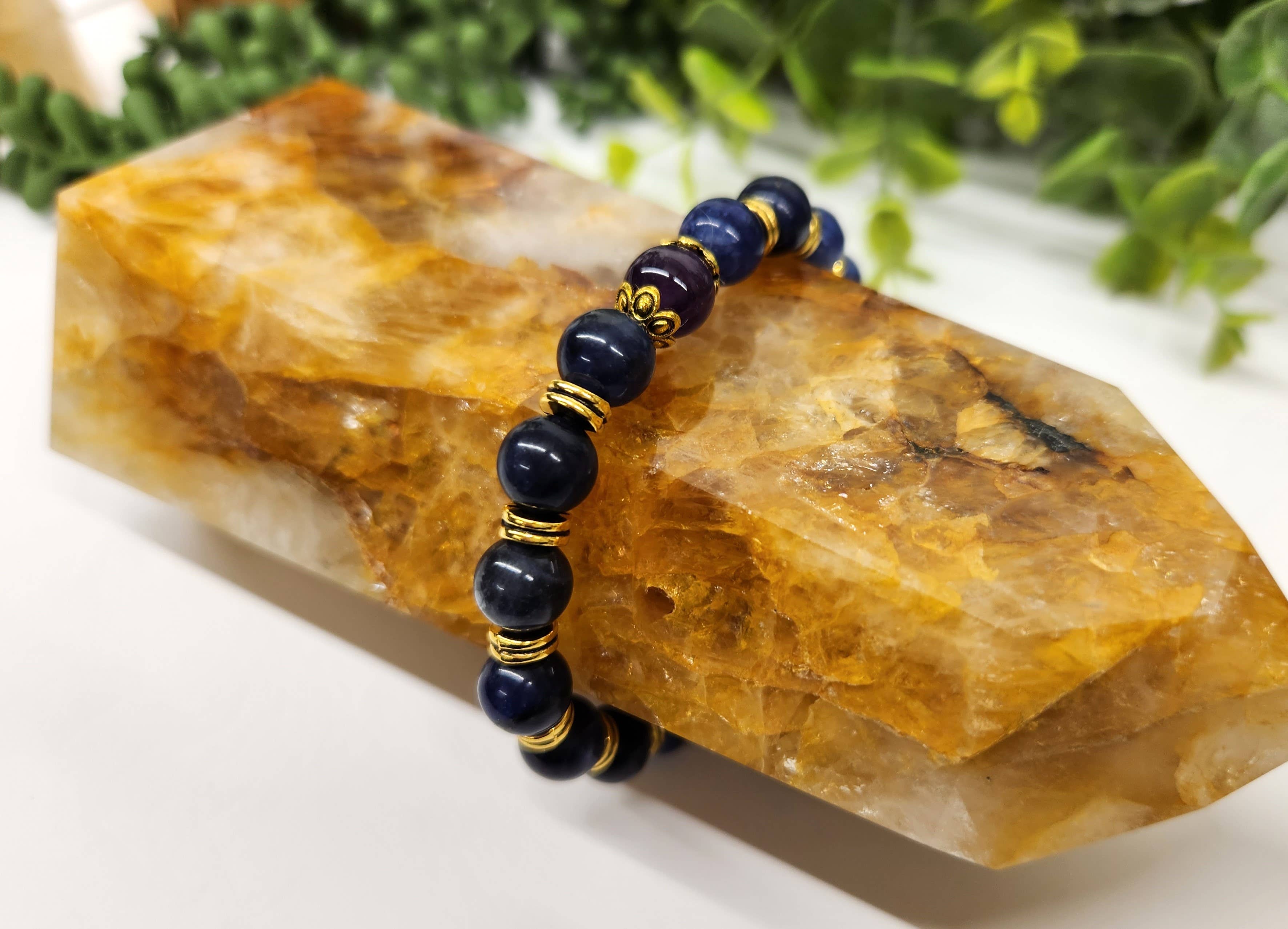 Meraki Gemstones - Wholesale Beaded Bracelet - ANXIETY SUPPORT - Sodalite/Amethyst (center) with Gold color4