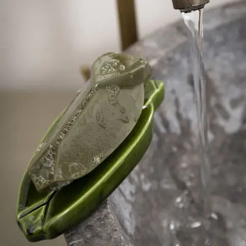 Fer à Cheval - Wholesale Bar Soap - Monochromic Set - Pure Olive Soap and Cigale Soap Dish4