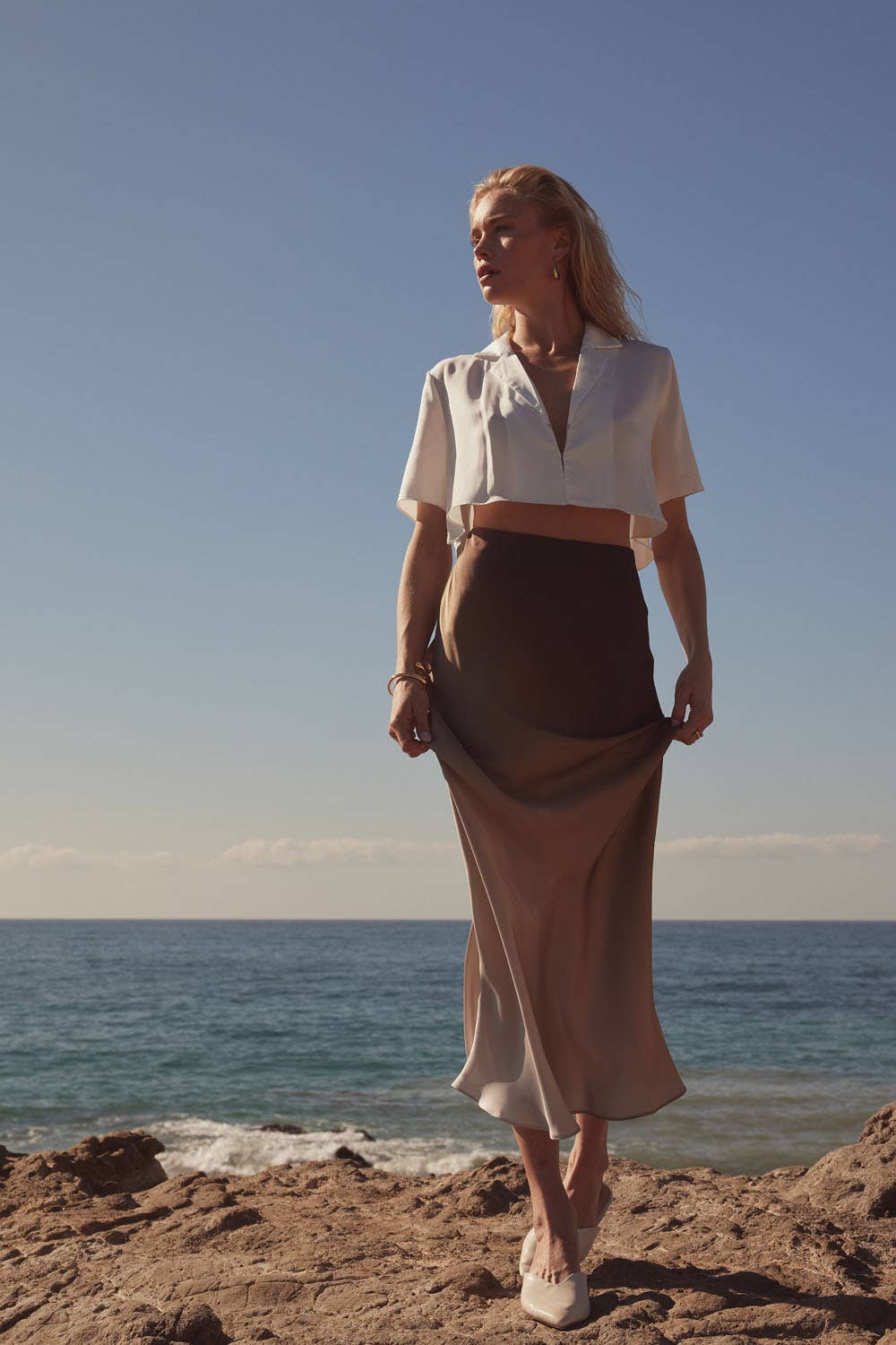 Promesa USA - Wholesale Button Down Shirt - Women's - Cropped Lapel-Collar V-Neck Short-Sleeve Shirt2