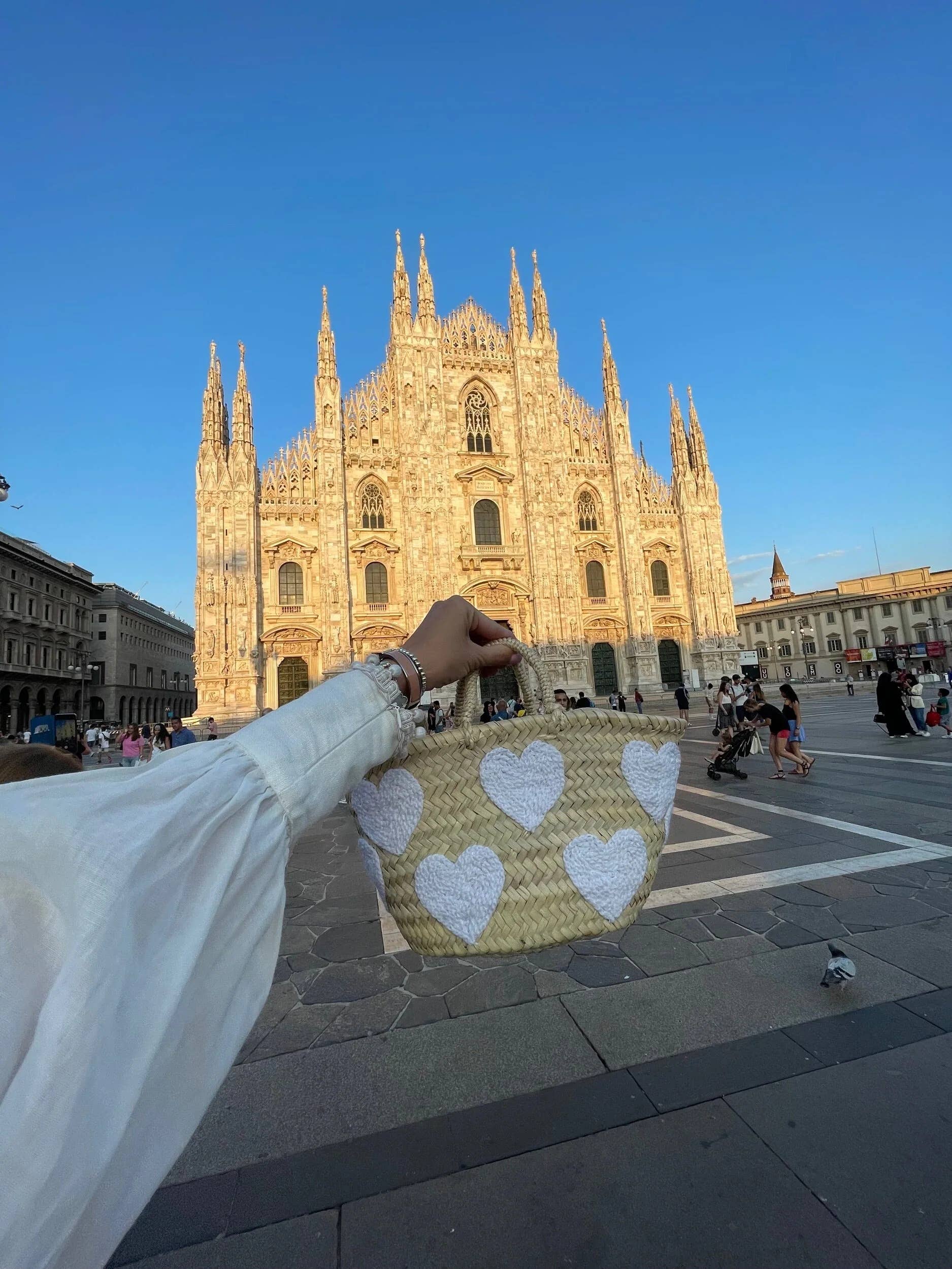 High crafty – wholesale Basket – Heart Basket – Hand-Embroidered Moroccan Straw Bag in Pink o11