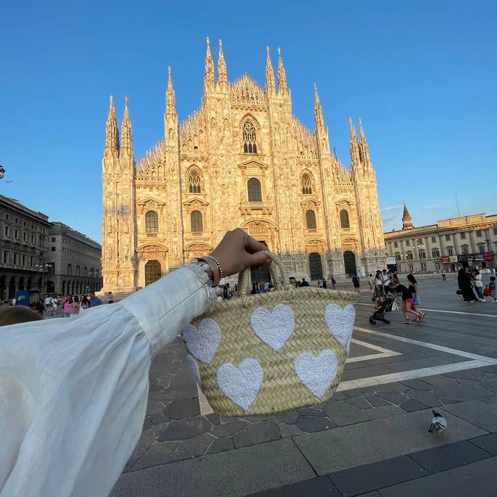 High crafty – wholesale Basket – Heart Basket – Hand-Embroidered Moroccan Straw Bag in Pink o11