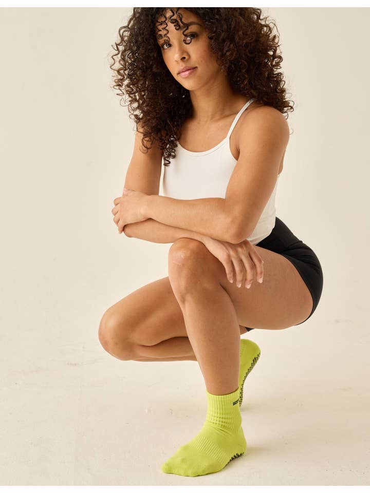 LUCKY HONEY - Wholesale Socks - Women's - The Core Grip Sock10