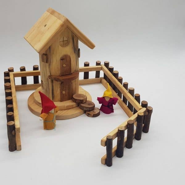 Q Toys – wholesale Träleksak - Barn – Gnome Play House2