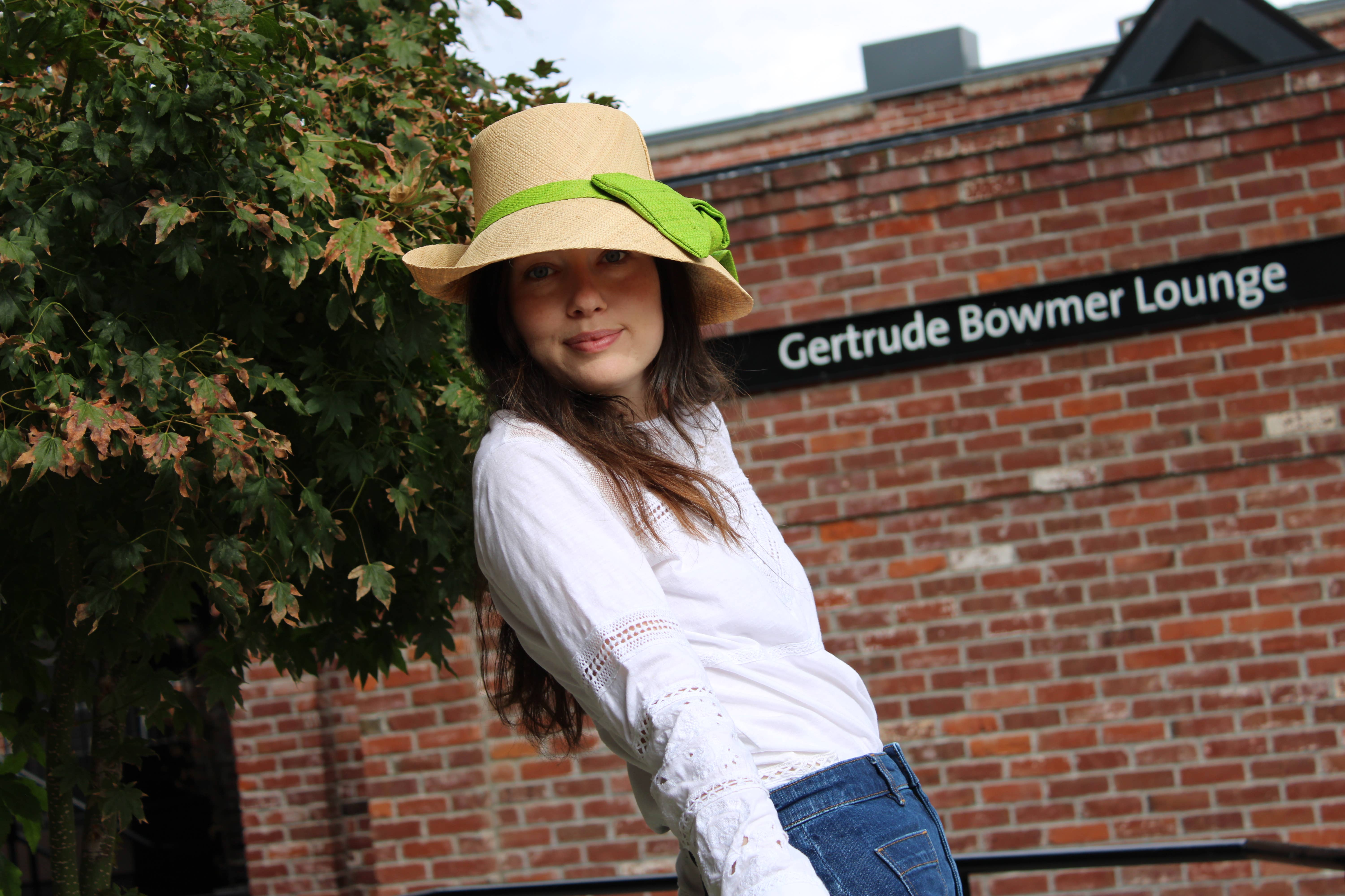 Shebobo - Vendita all'ingrosso Cappello di paglia - Donna - Cappelli da sole in paglia con tesa da 3" e grande fiocco di Cara12