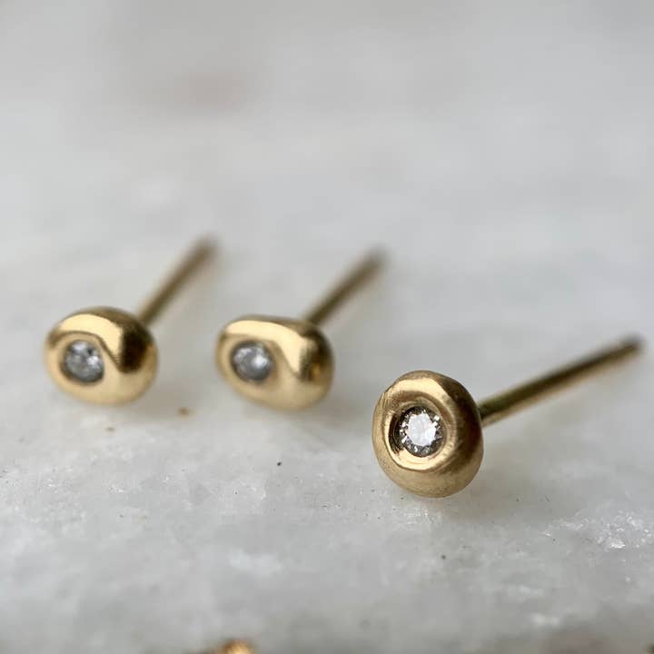 Austin Titus Studio - Venta al por mayor Pendientes de botón/aretes de poste - Tiny Nugget Post