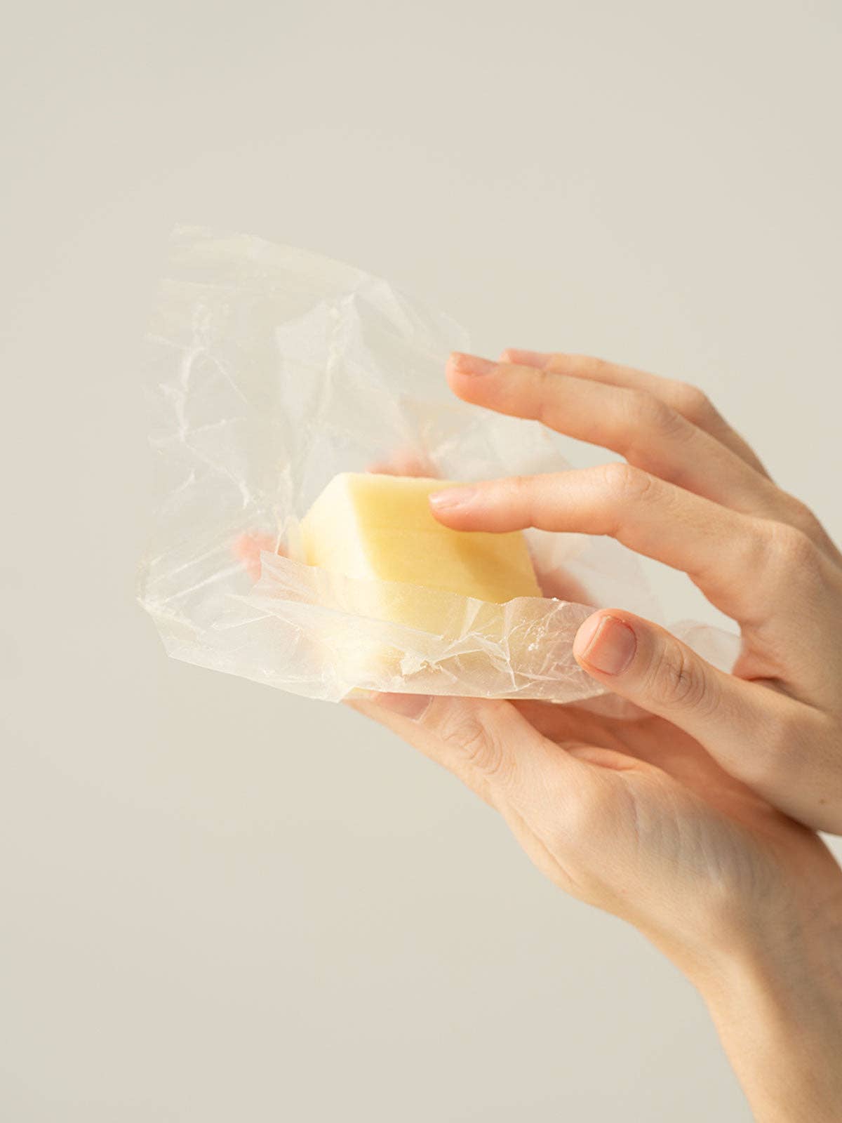 Crudo - Wholesale Makeup Remover - Solid facial makeup remover2