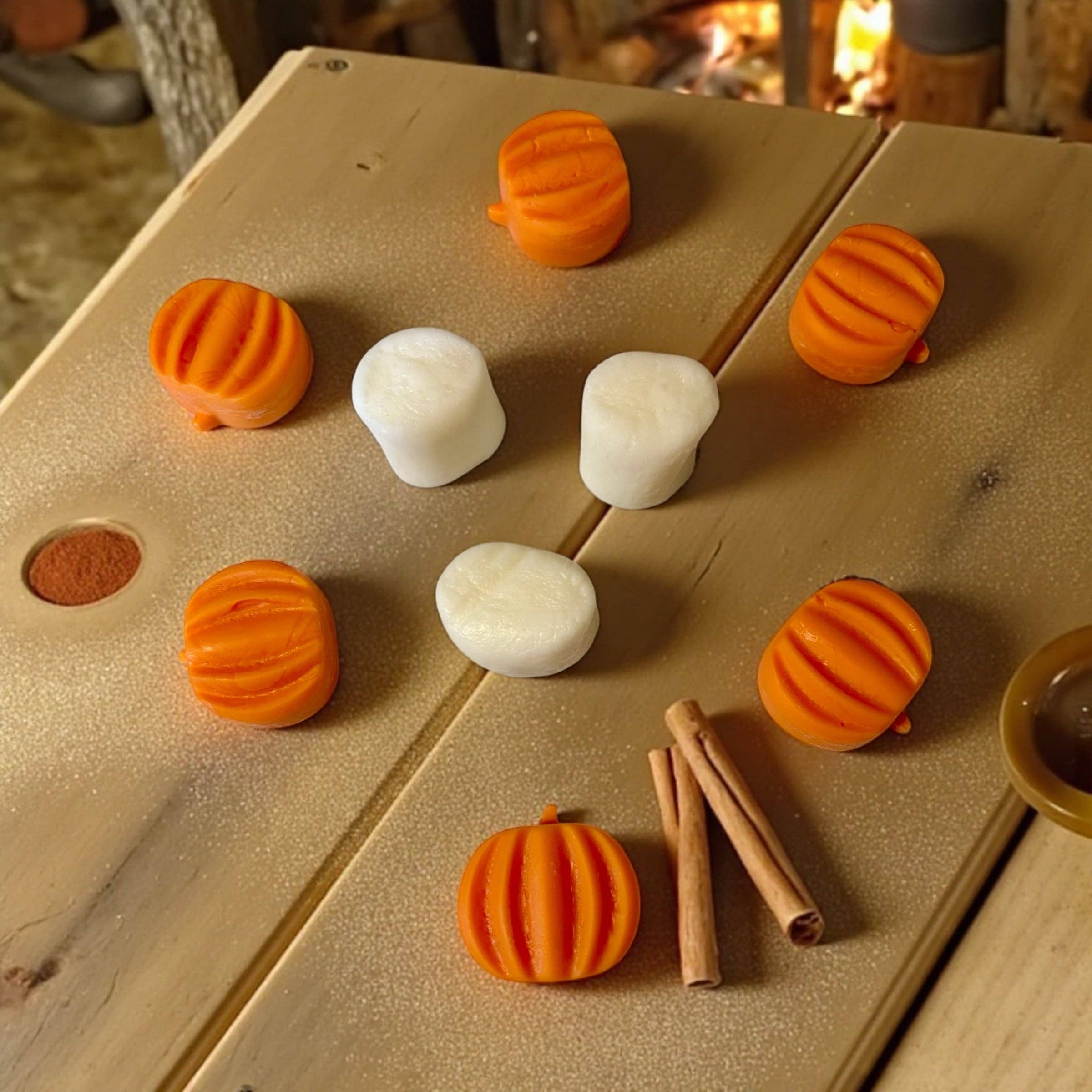 Wax and Wix Bakery® - Wholesale Wax Melt - Vanilla Pumpkin Marshmallow Wax Melts. 4.65 oz. Soy Wax Melt2