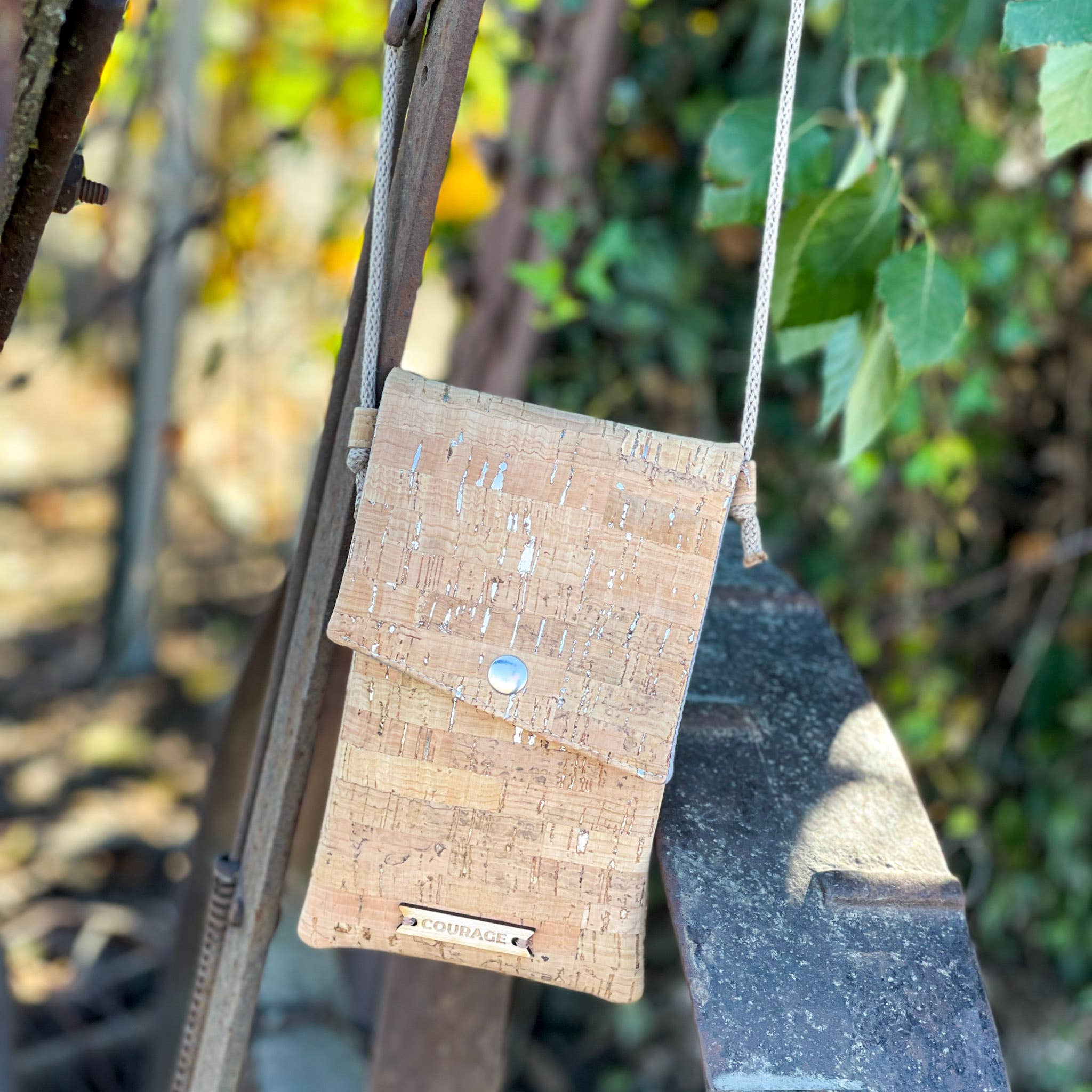 Carry Courage – Großhandel Handytasche – Damen – DAYDREAMER Handyhülle | SILVER3