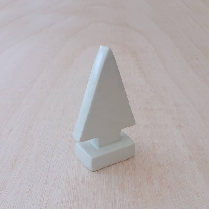 Venture Imports LLC - Wholesale Artificial Christmas Tree - Natural Christmas Trees