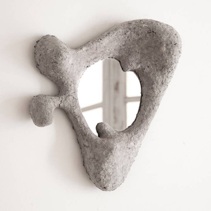 Espejo de pared de papel maché con marco ondulado asimétrico en amarillo para venta al por mayor de earlpicnic