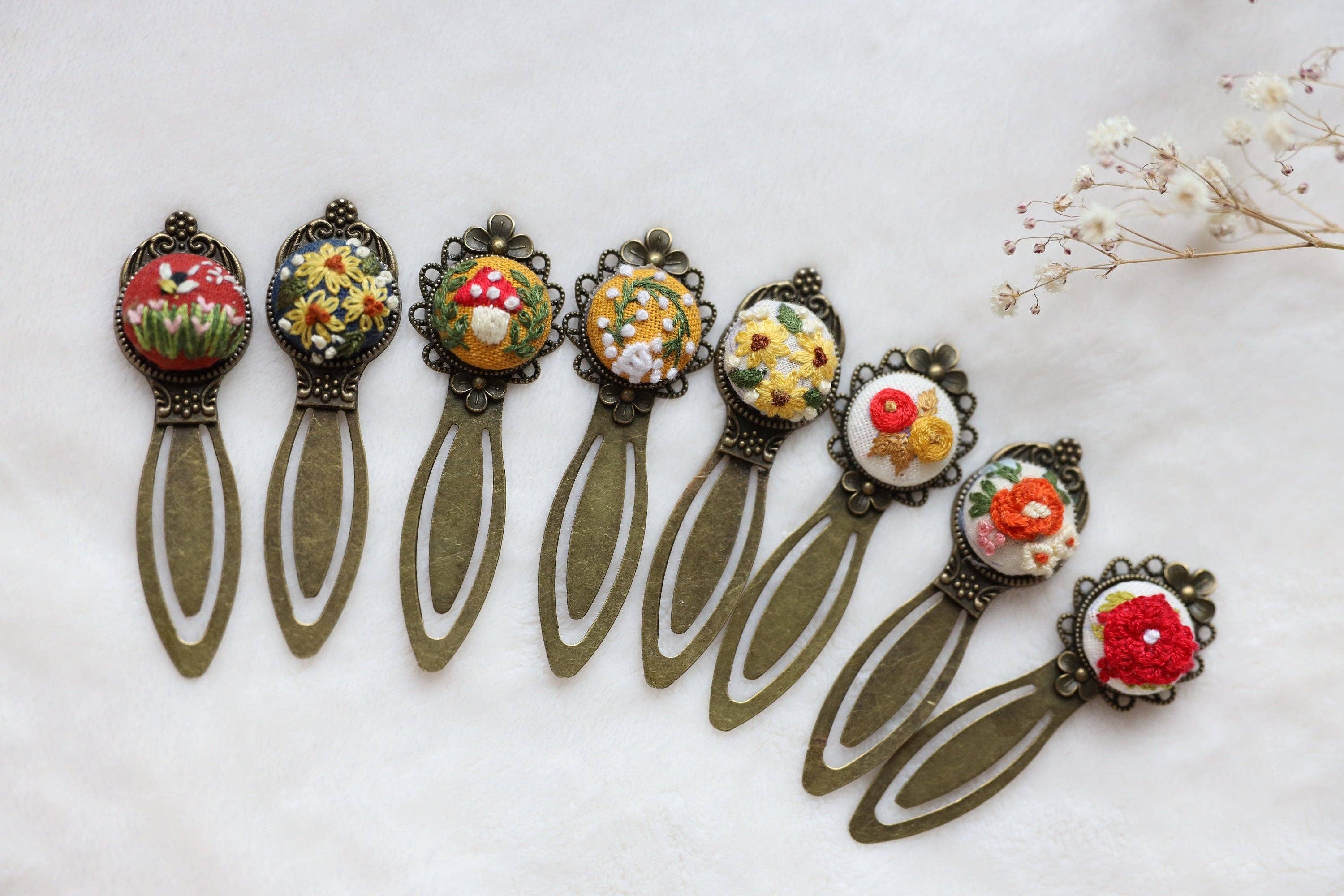 Finer Embroidery – Engroshandel Bogmærke – Vintage bogmærke med blomsterbroderi1