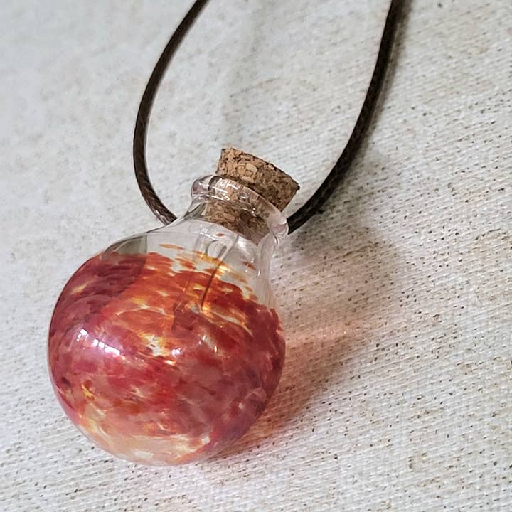 AB Glass Designs – Engroshandel Halskæde med vedhæng – Mini flaskehals-halskæde med prop