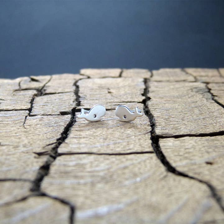 Plataica - Wholesale Stud/Post Earrings - 925 silver whale earrings3