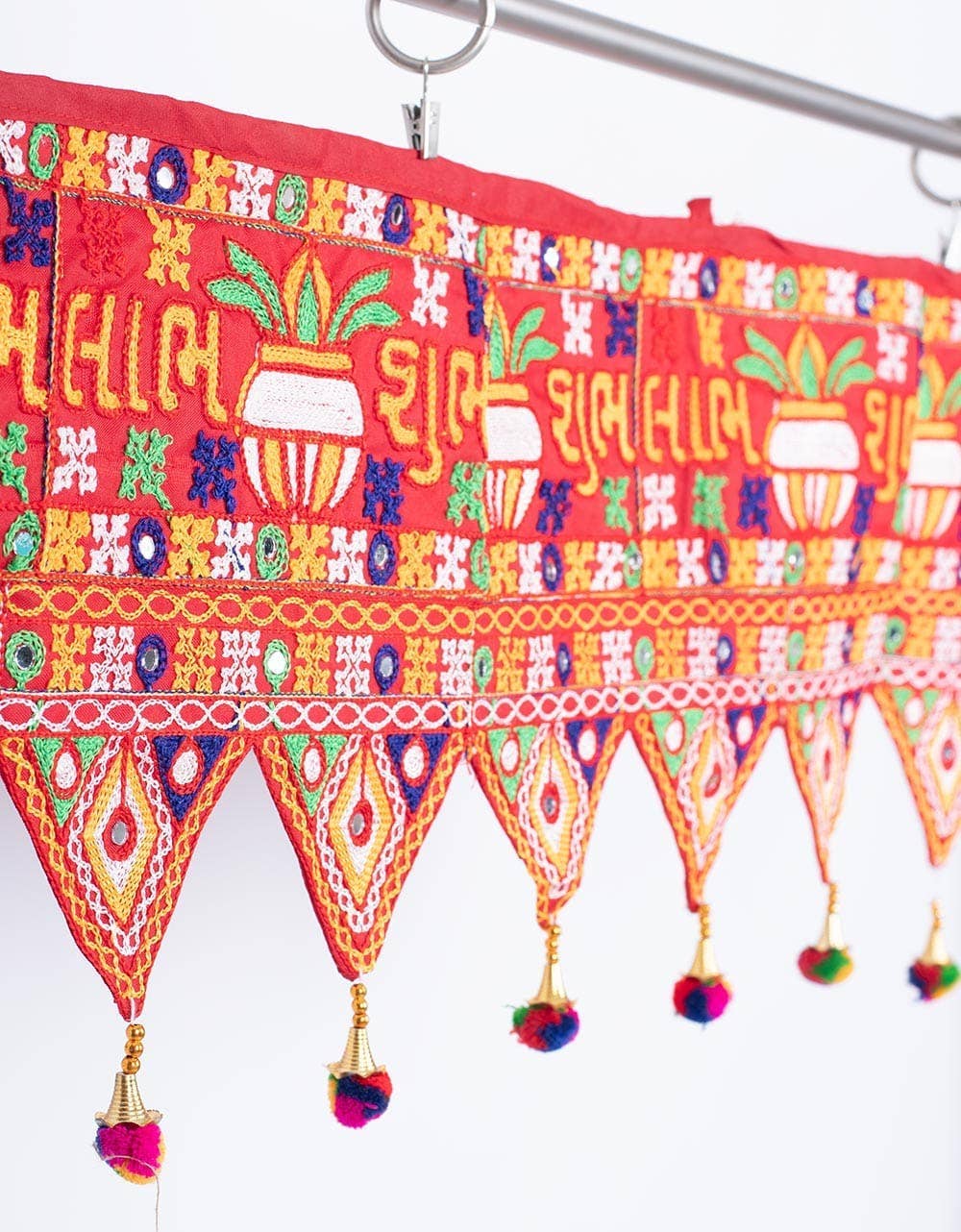 red Straight Toran with Bead for wholesale on Faire3