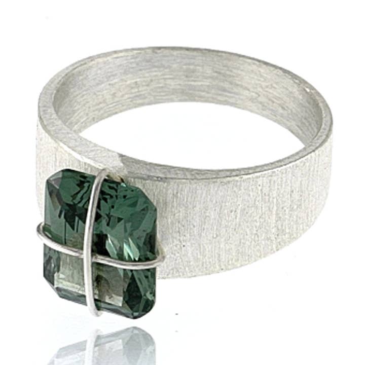 DE 738 GR pour la vente par Mysterium Collection