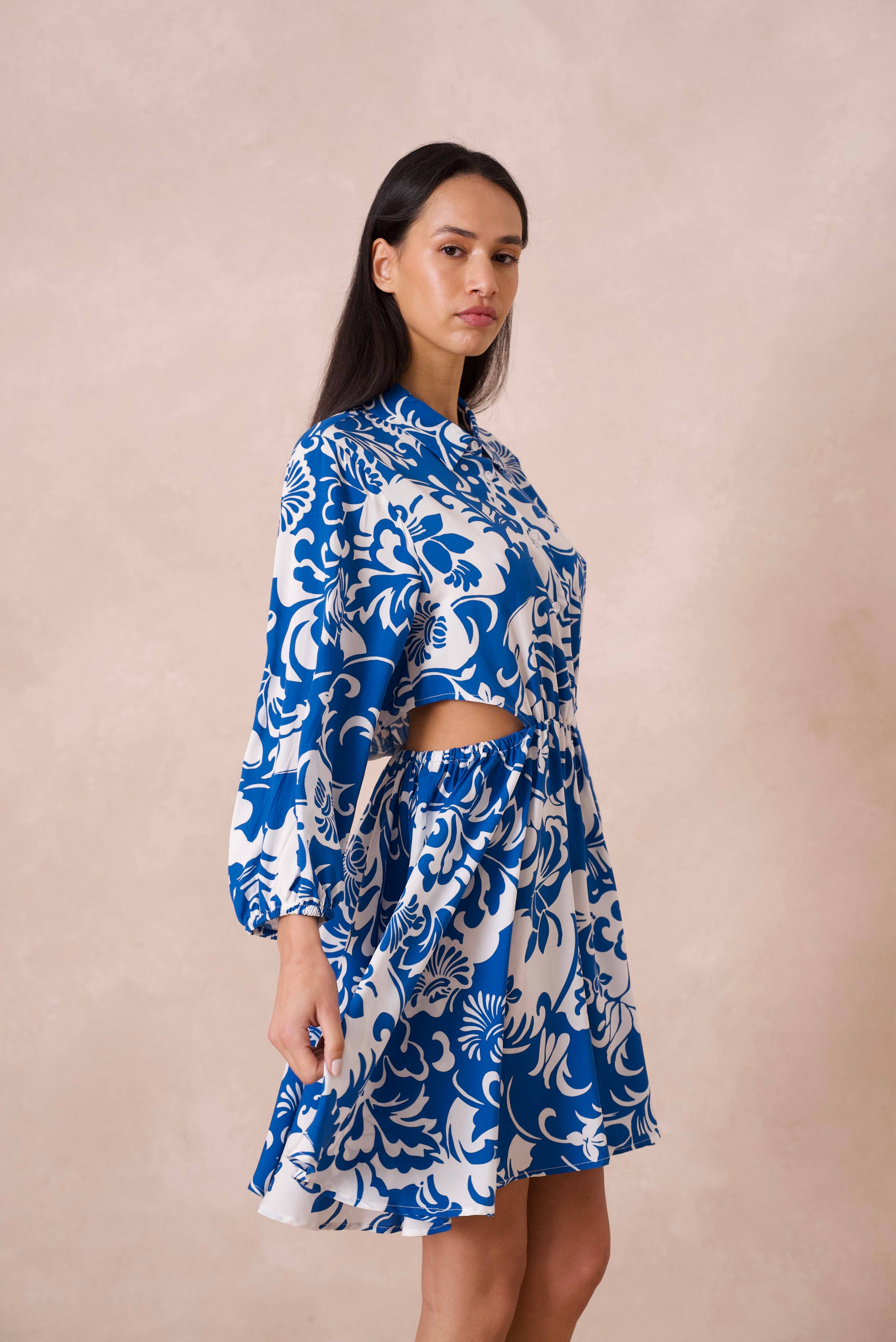 Attentif Paris - Wholesale Dress - Women's - Short printed dress with lapel collar side openings1