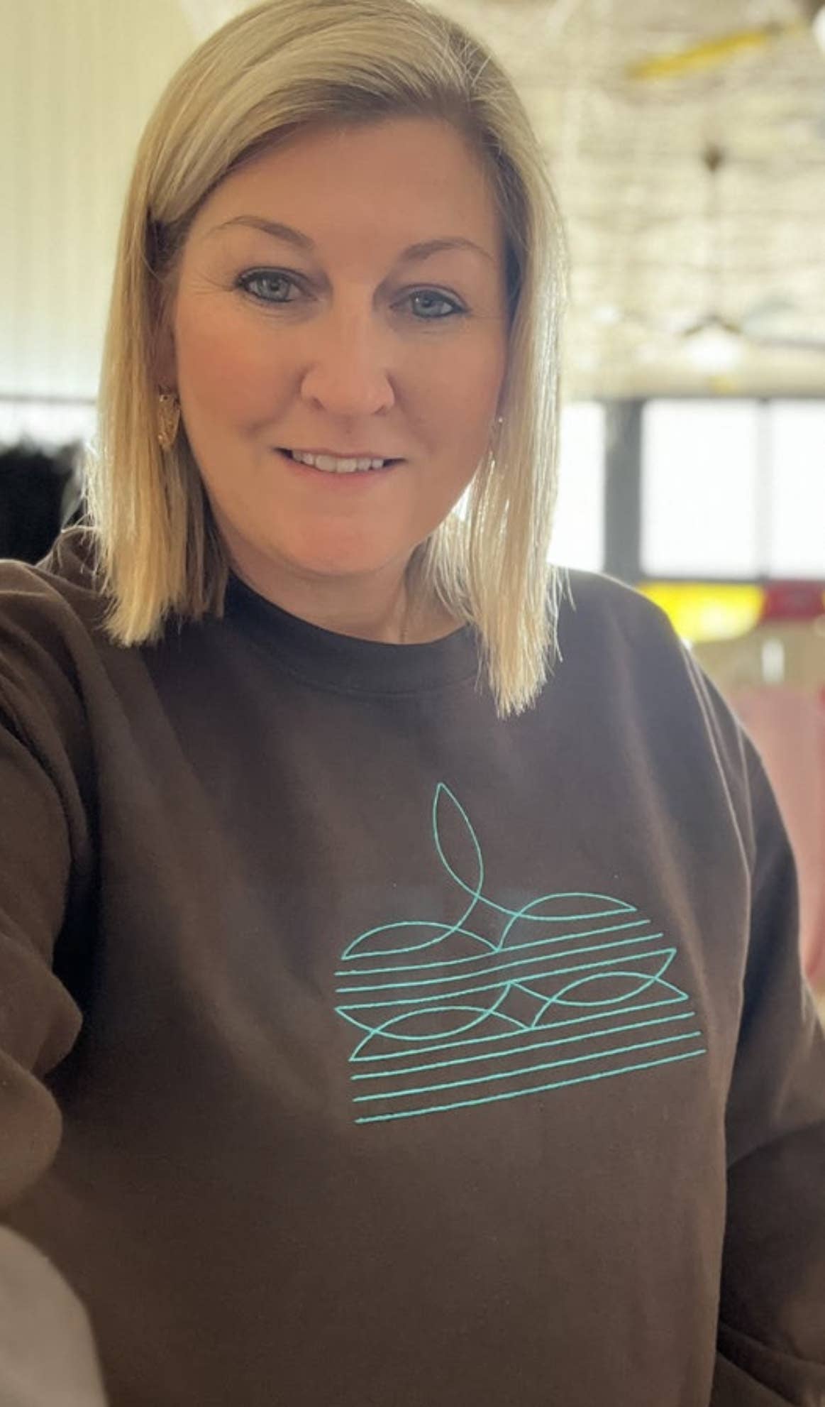 Lhite Graphics – Großhandel Sweatshirt – Unisex – Boot Stitch Besticktes Sweatshirt1