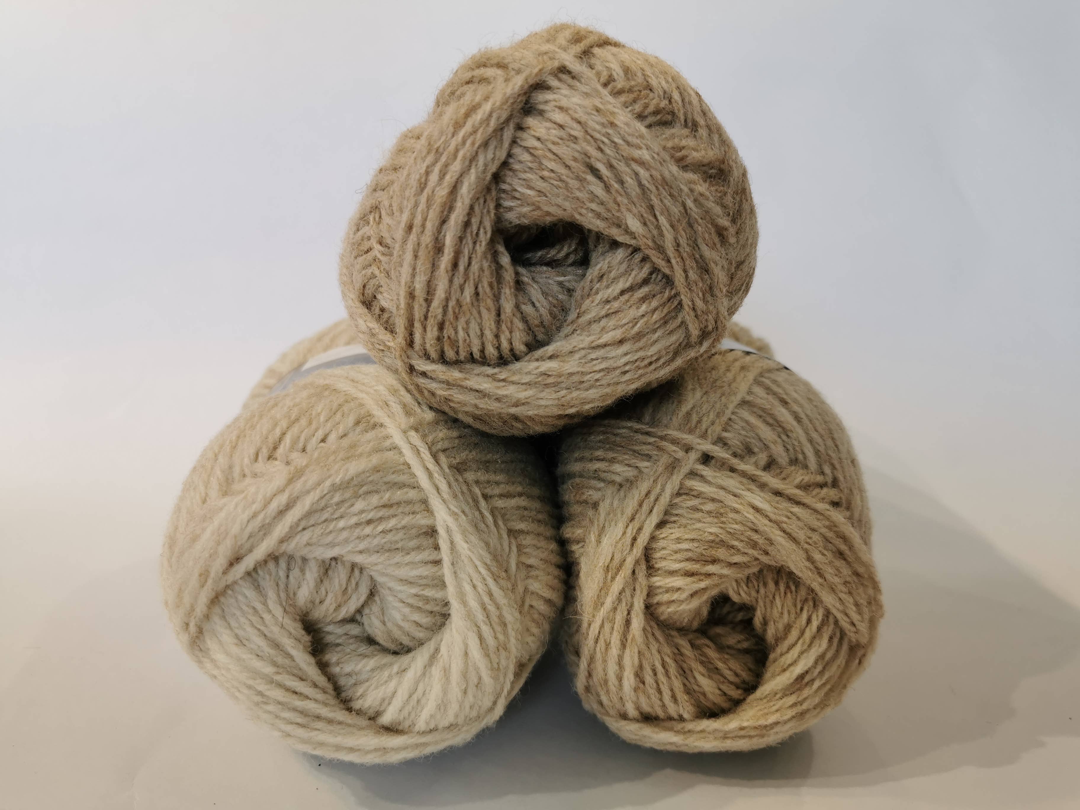Romney Marsh Wools – wholesale Yarn – Romney Lambswool Yarn 100g Ball - Medium Grey1