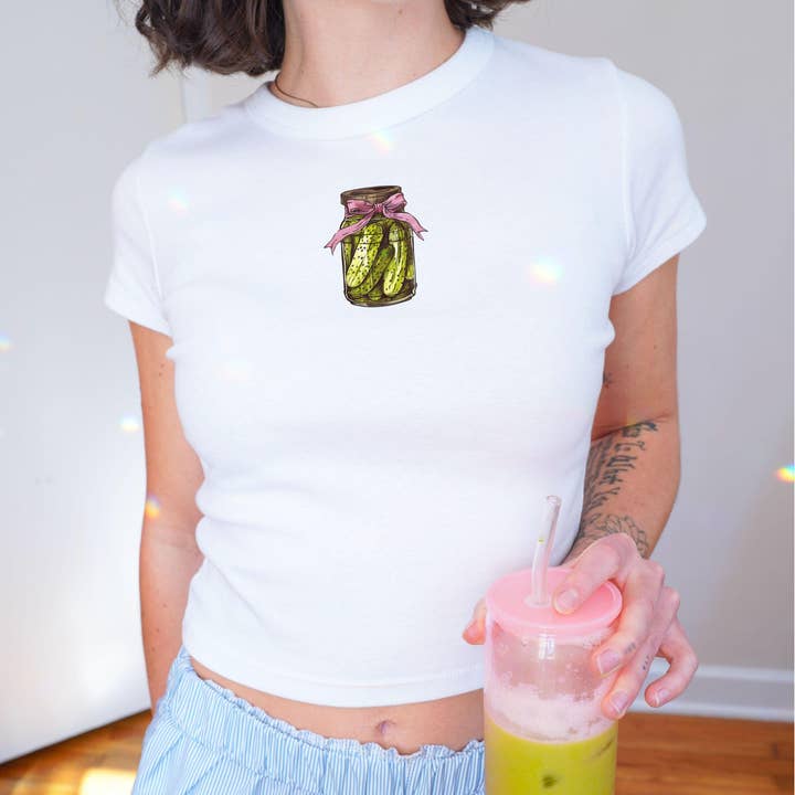 Haut court Y2K vintage cadeau Pickle Coquette Downtown Girl pour la vente par FizzCandy Designs