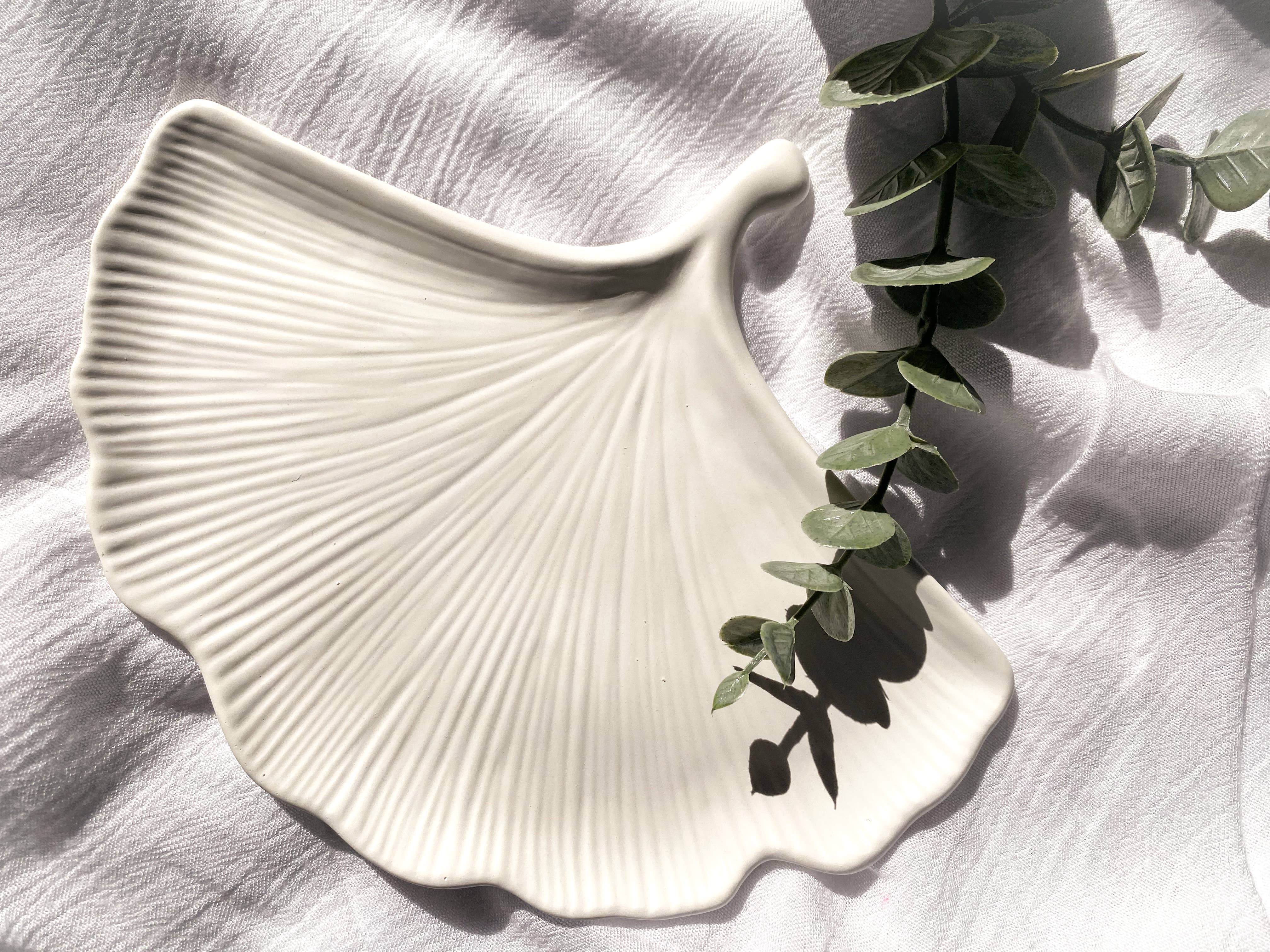 Niki Candle - Wholesale Decorative Tabletop Object - Ginko tray2