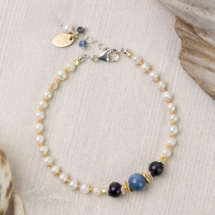 Anne Vaughan Designs Jewelry - Wholesale Beaded Bracelet - Seaside 7.5-8.5" Pearl, Kayanite, Iolite Single Strand Simple Bracelet0