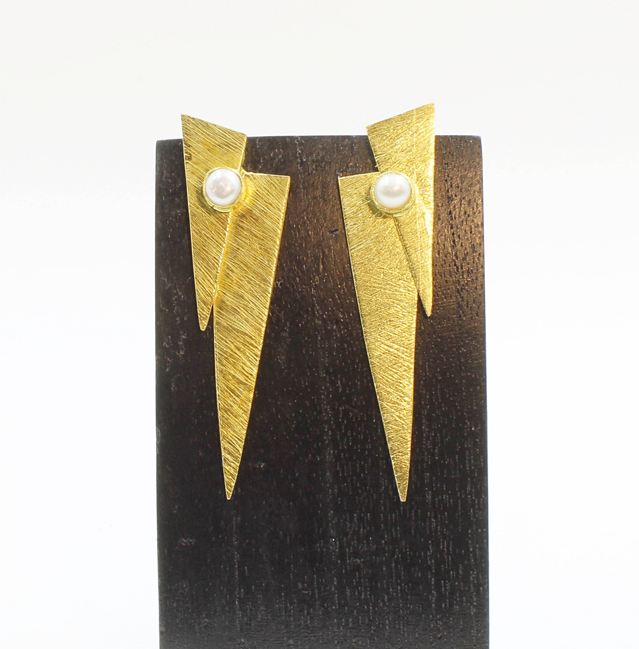 LA MAR - Wholesale Dangle Earrings - BOWIE gold-plated earrings - Design with character1