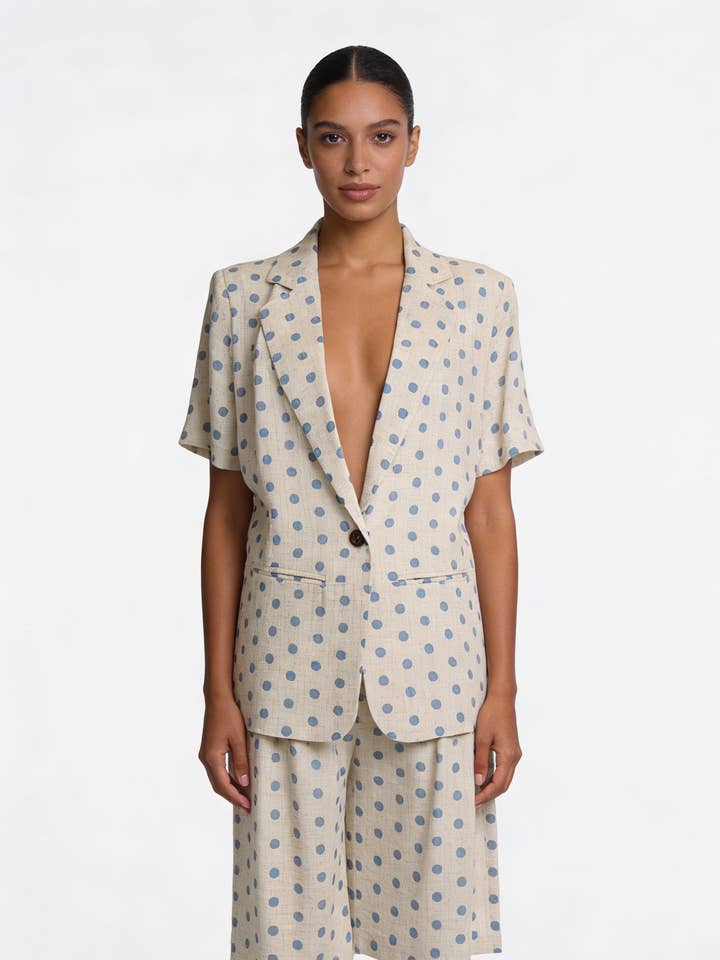 Blazer à manches courtes à pois et ensemble bermuda pour la vente par LINZY