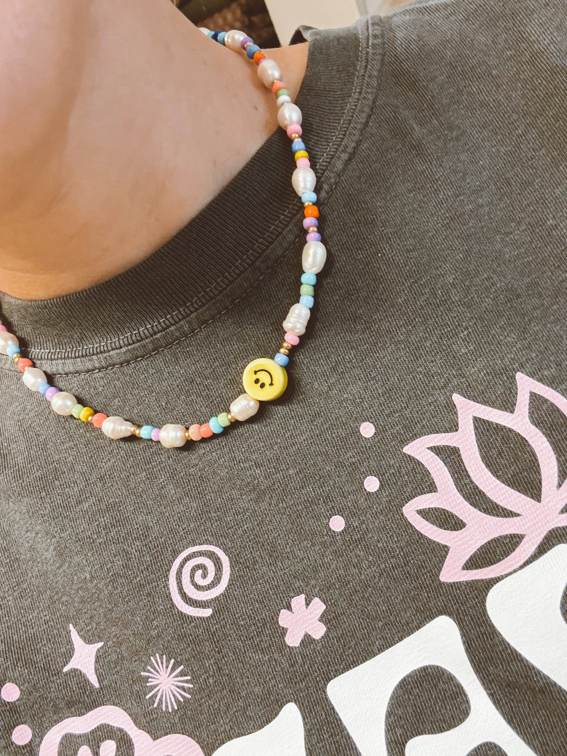 driftaway jewelry - Wholesale Beaded/Pearl Necklace - Nice Day Smiley Necklace1