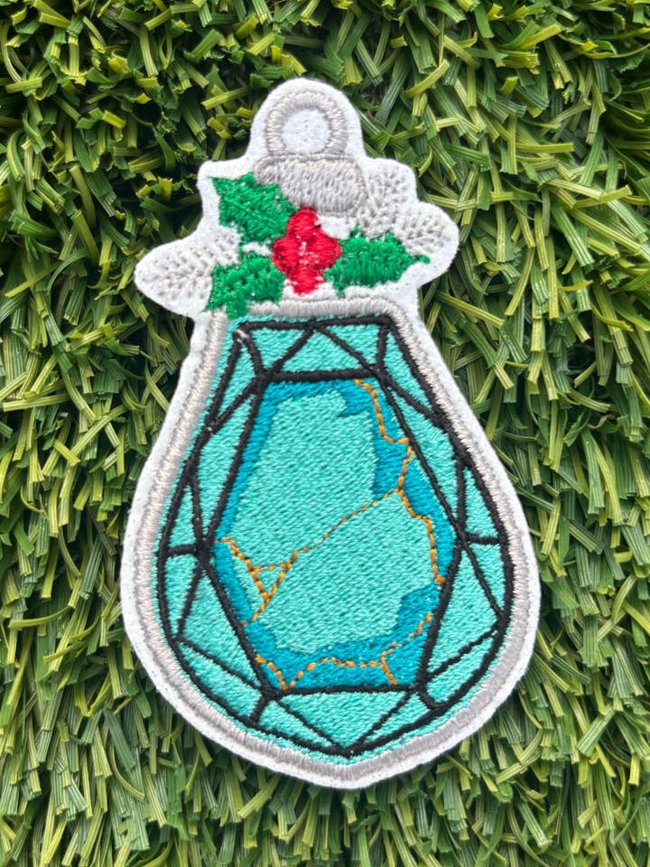 Turkos Juvelprydnad Julglitter Broderad Patch för wholesale av Eric Hill Designs, LLC