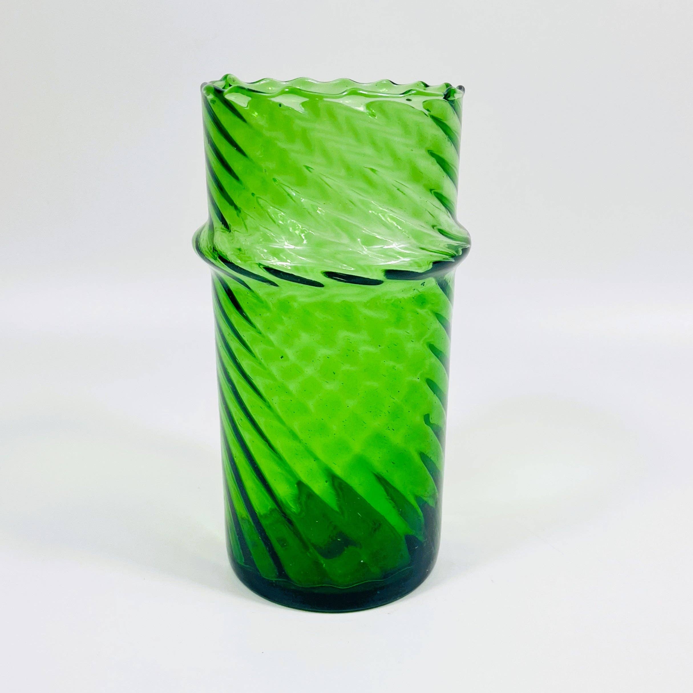 Jarapa - Wholesale Vase - Moroccan Handmade Recycled Glass Twist Vase 1 Litre0
