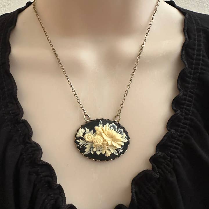 Botanical Bird - Wholesale Pendant/Charm Necklace - Black flower cameo necklace, large cameo pendant, chain 18"1